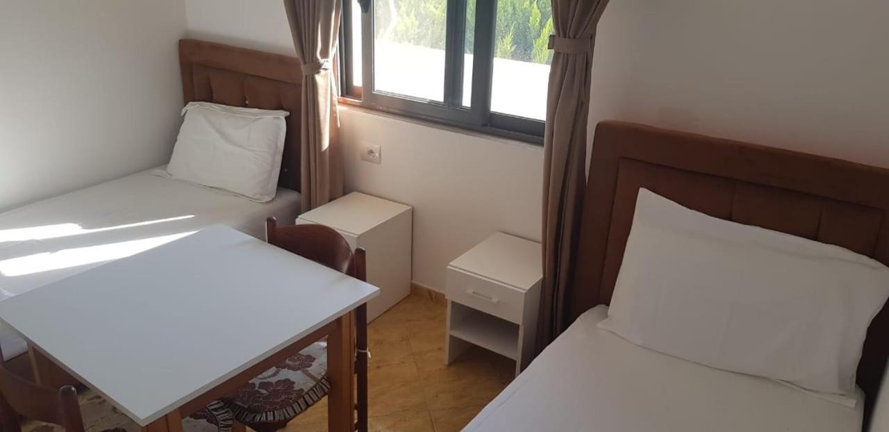 Apartments Villa Dovinefa Ksamil Buitenkant foto
