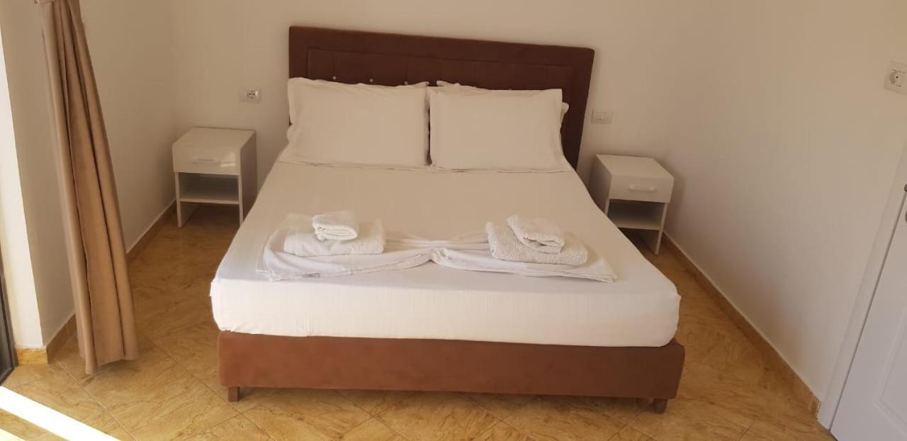 Apartments Villa Dovinefa Ksamil Buitenkant foto