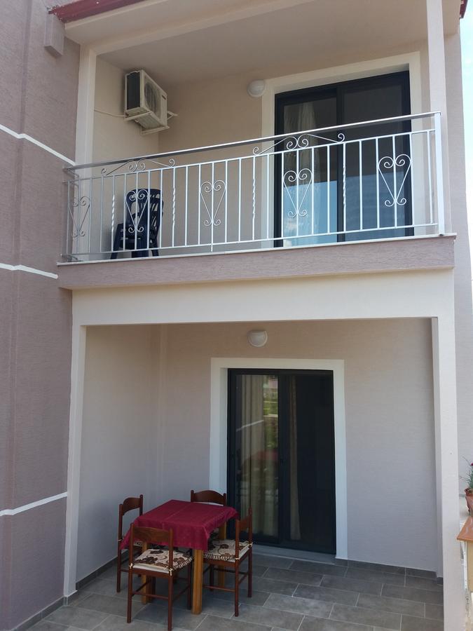 Apartments Villa Dovinefa Ksamil Buitenkant foto