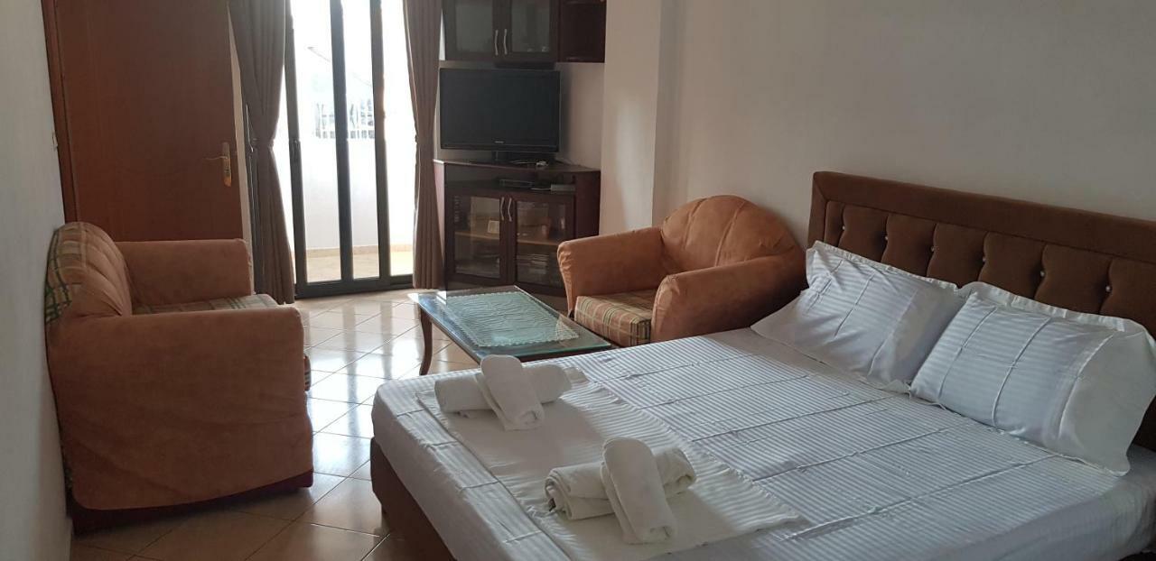 Apartments Villa Dovinefa Ksamil Buitenkant foto
